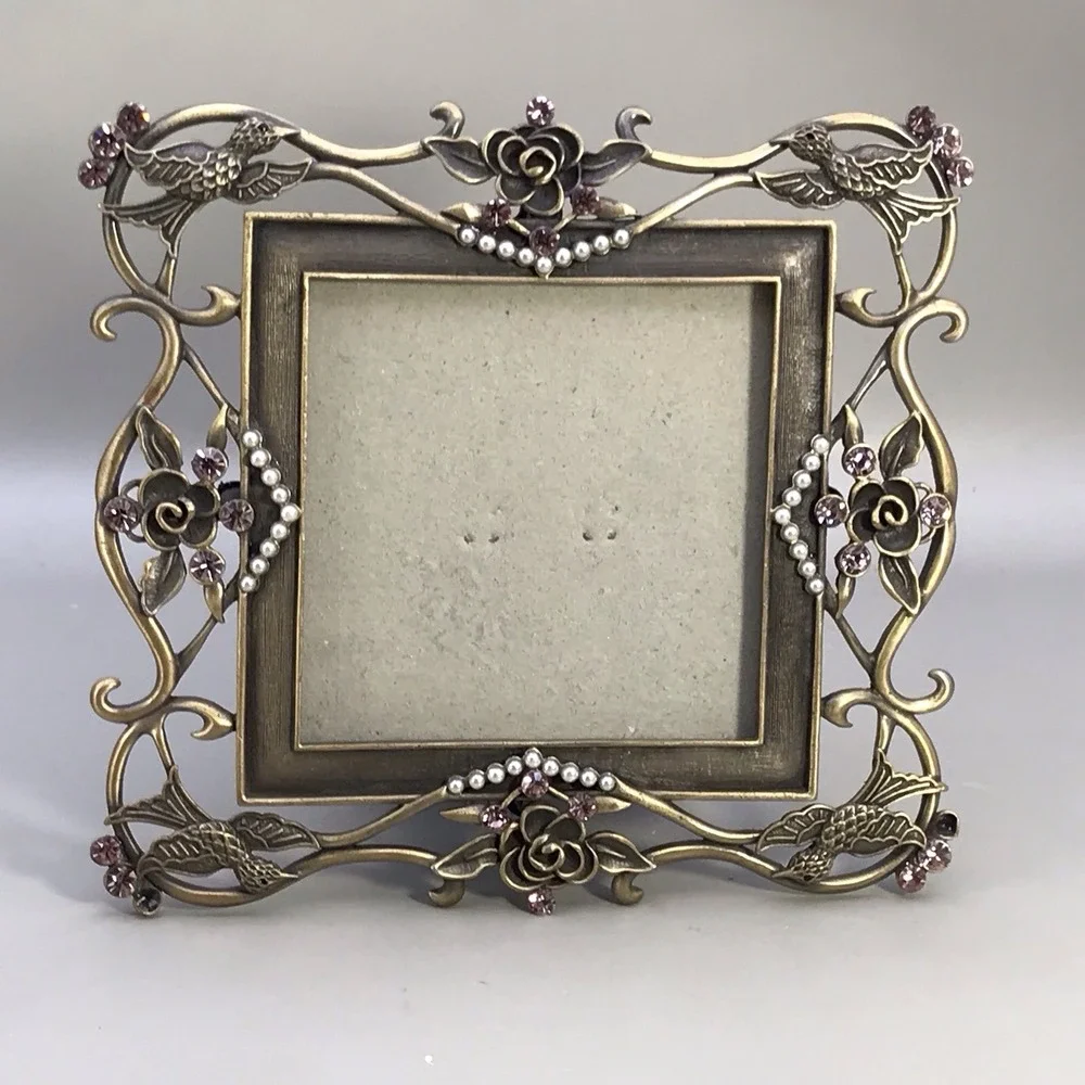 Antique Looking Picture Frame With Birds Roses And Pearls‎ 5